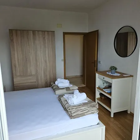 Ivanka Apartamento *