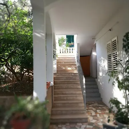 Ivanka Apartamento *